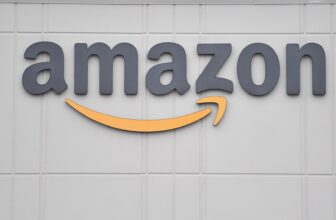 Is AI Resulting in Layoffs or Does the Financial system Simply Suck?