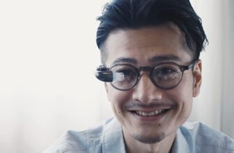 This AR Accent Turns Your Dumb Glasses Right into a Google Glass Ripoff