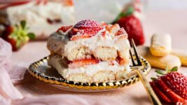 14 Strawberry and Berry Desserts Value Each Chunk